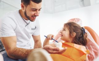 Cum să Îngrijești sănătatea dentară a copilului tău